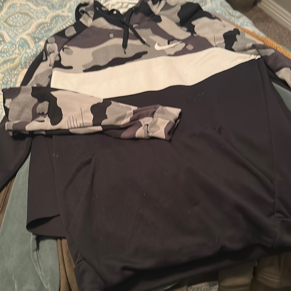 Nike Camo Dri-Fit hoodie